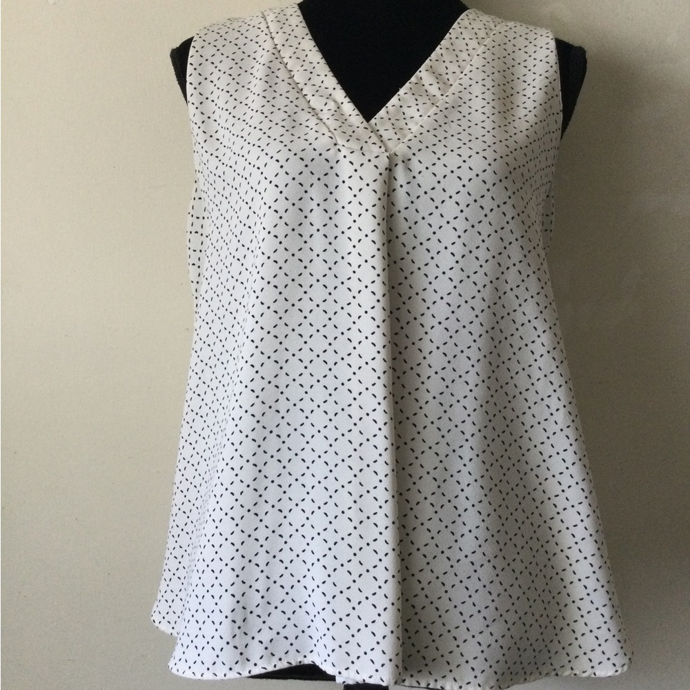 Ann Taylor Sleeveless V-Neck White Dot Print Blouse